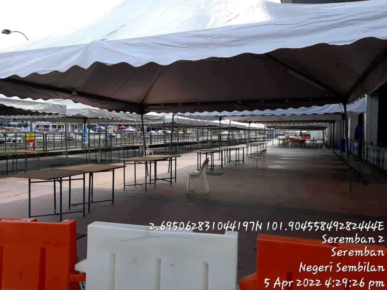  TEMPAT LETAK KERETA DALAM PASARAYA MYDIN,SEREMBAN 2