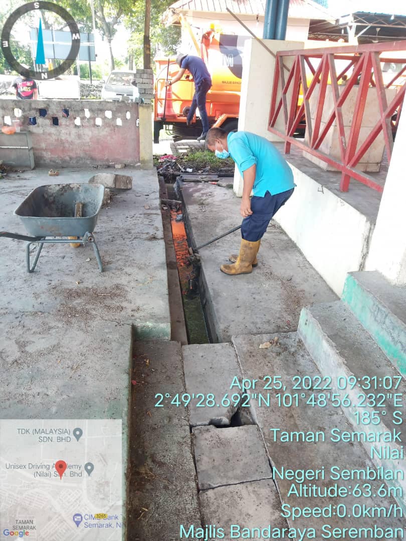 PEMBERSIHAN GERAI AWAM