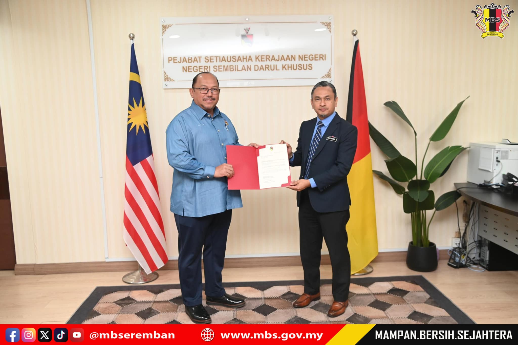 KUNJUNGAN HORMAT TUAN SETIAUSAHA MBS KE ATAS YB SETIAUSAHA KERAJAAN NEGERI SEMBILAN