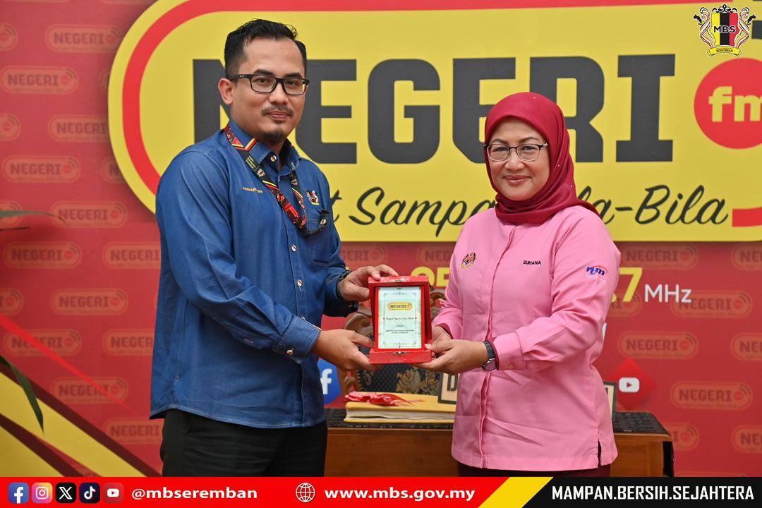 KUNJUNGAN HORMAT MAJLIS BANDARAYA SEREMBAN KE ATAS PENGARAH JABATAN PENYIARAN NEGERI SEMBILAN