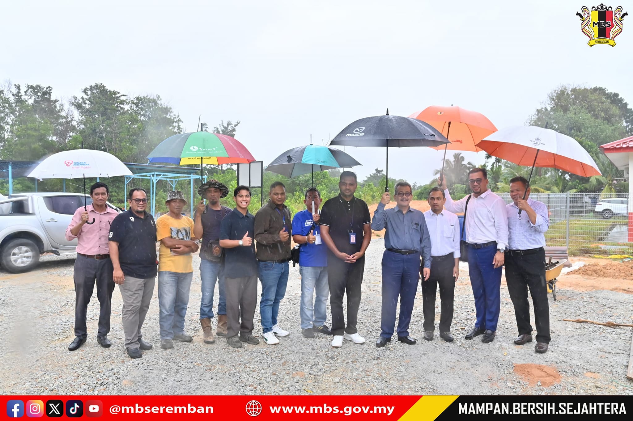 LAWATAN TURUN PADANG DATUK BANDAR