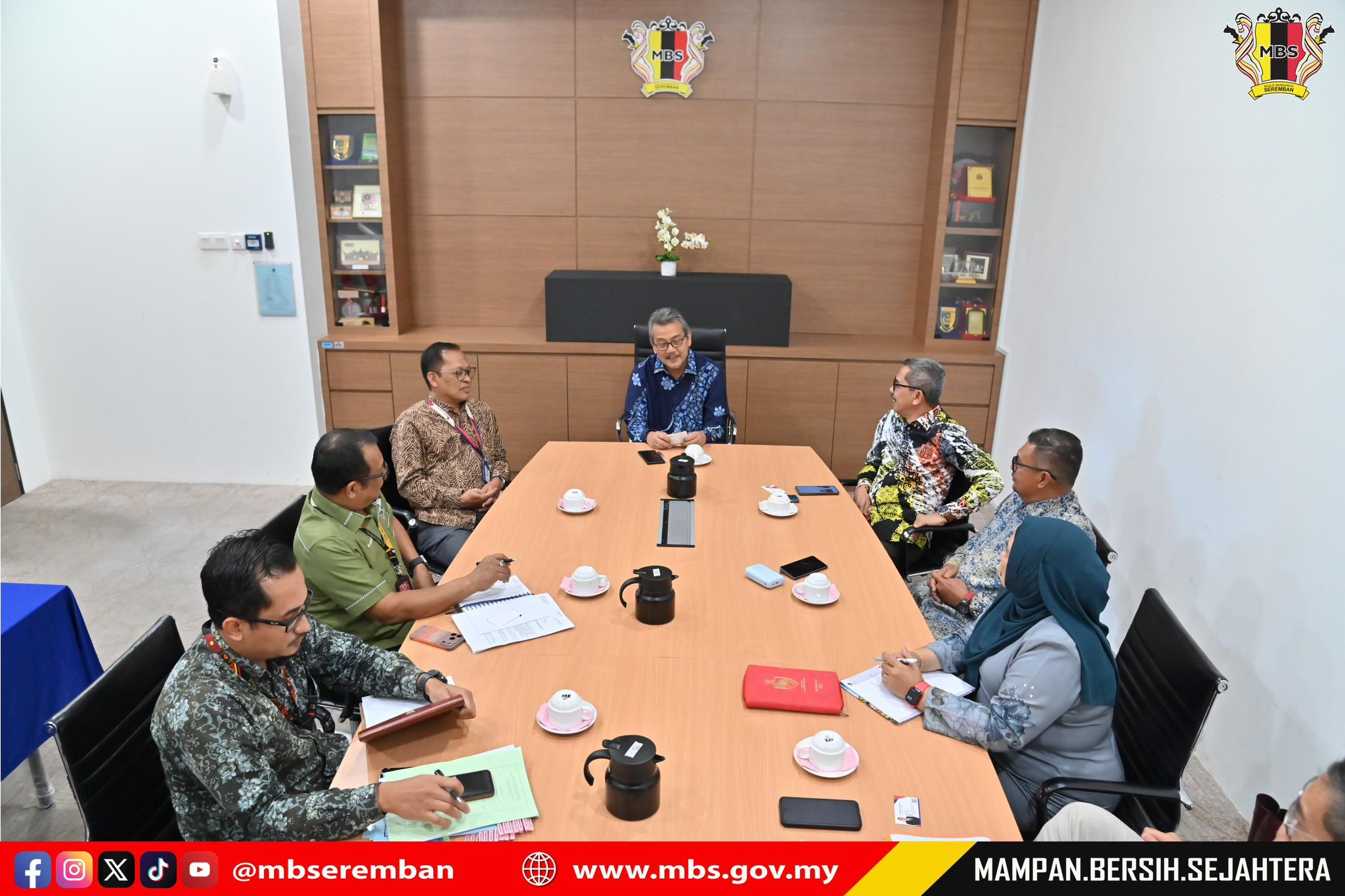 KUNJUNGAN HORMAT MARA CORPORATION KEPADA YBHG. DATUK BANDAR MAJLIS BANDARAYA SEREMBAN