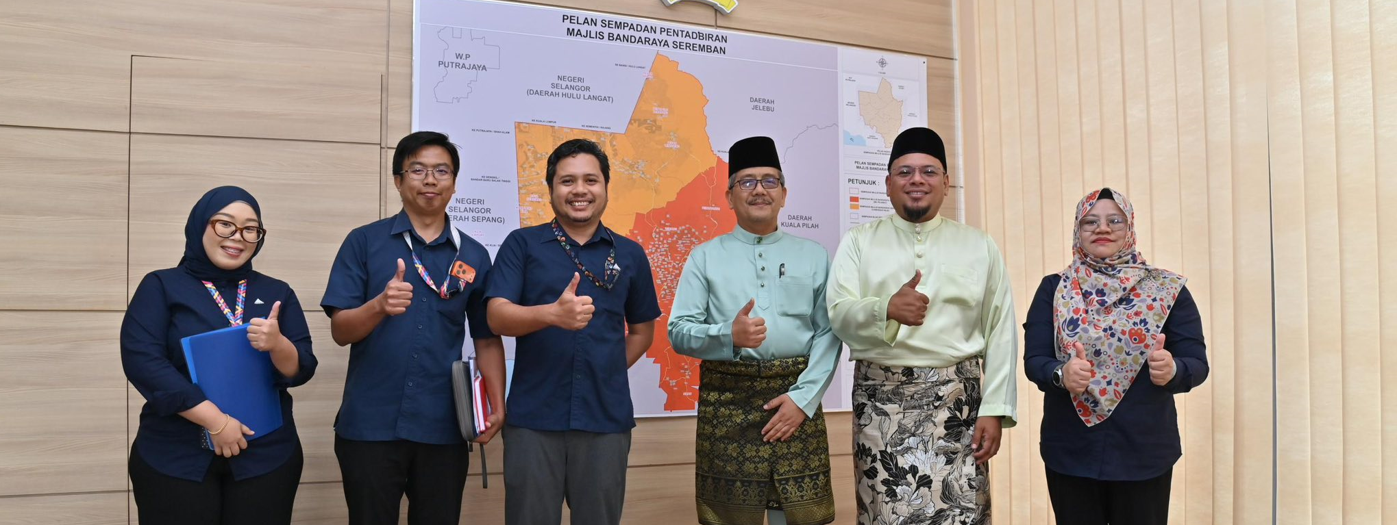 DATUK BANDAR TERIMA KUNJUNGAN HORMAT SURUHANJAYA KOMUNIKASI DAN MULTIMEDIA MALAYSIA