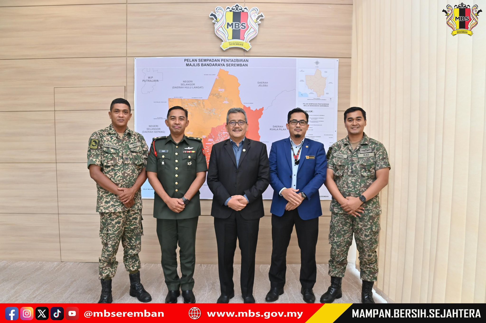 KUNJUNGAN HORMAT TIMBALAN KOMANDER REJIMEN 508 ASKAR WATANIAH