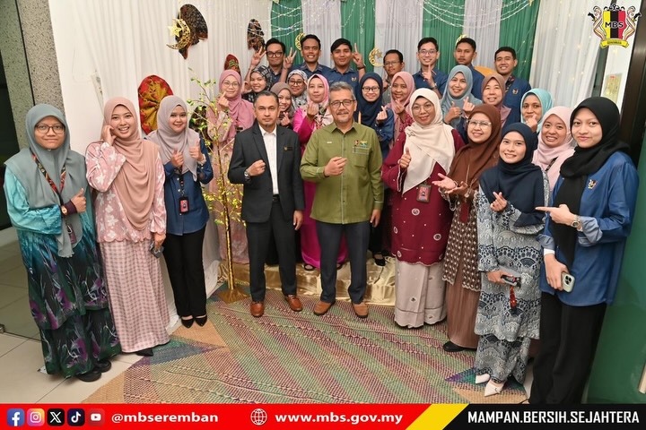 LAWATAN DATUK BANDAR & TUAN SETIAUSAHA KE PEJABAT JABATAN & UNIT DI WISMA MBS