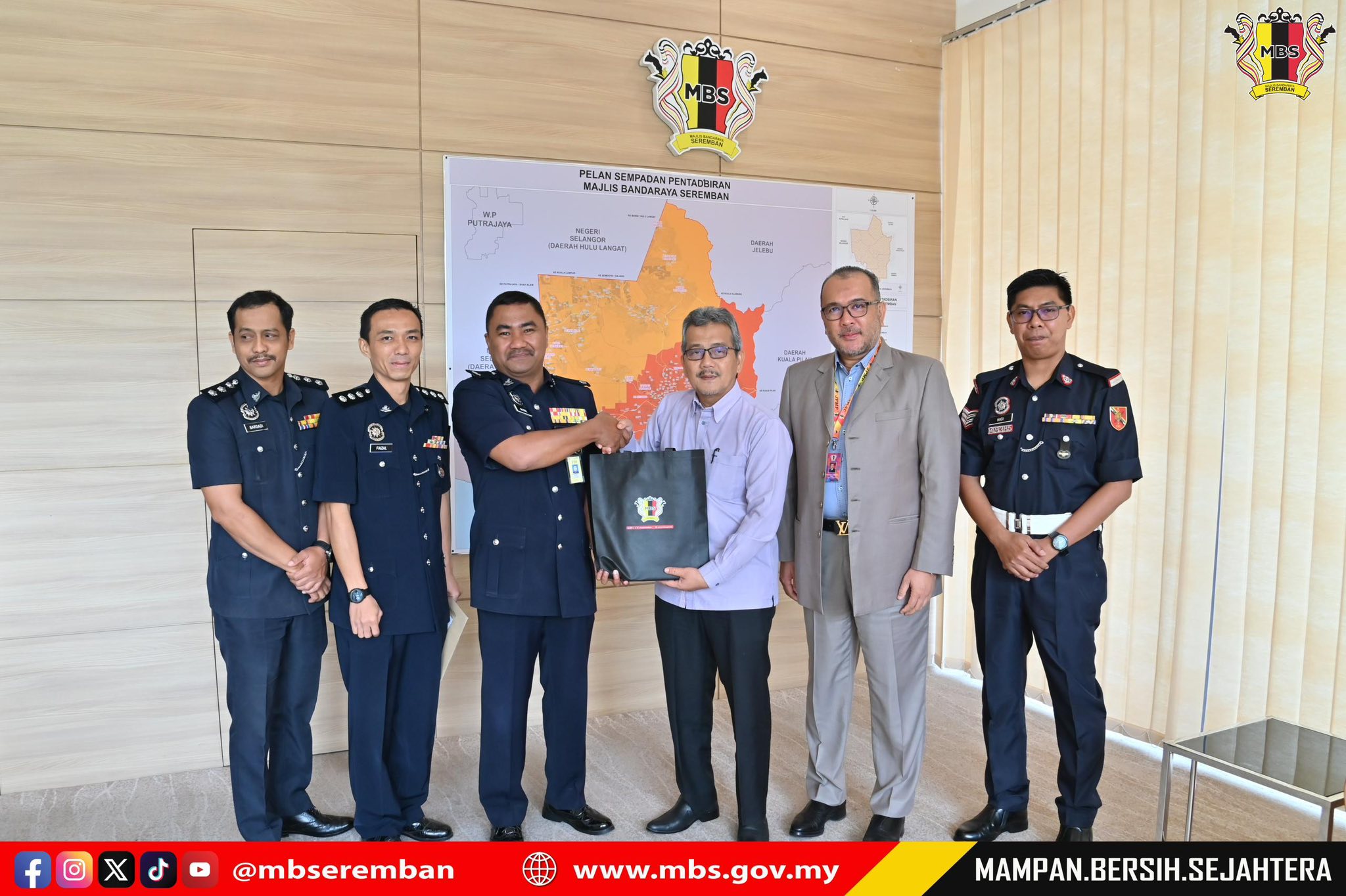 KUNJUNGAN HORMAT PASUKAN SIMPANAN PERSEKUTUAN (PSP/FRU) NEGERI SEMBILAN