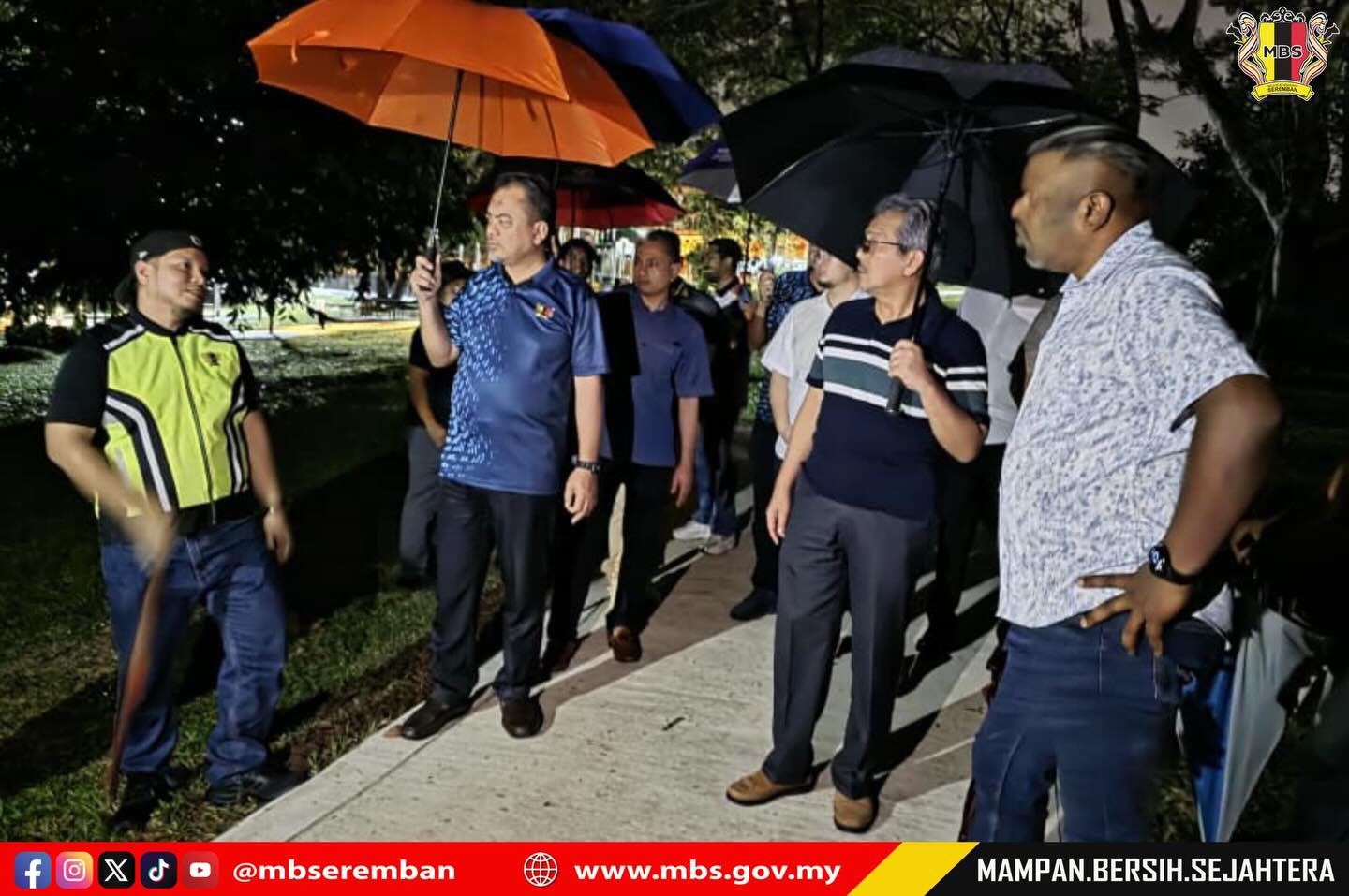 LAWATAN TURUN PADANG DATUK BANDAR MBS BERSAMA YB EXCO PEMBANGUNAN KERAJAAN TEMPATAN, PERUMAHAN & KERAJAAN TEMPATAN
