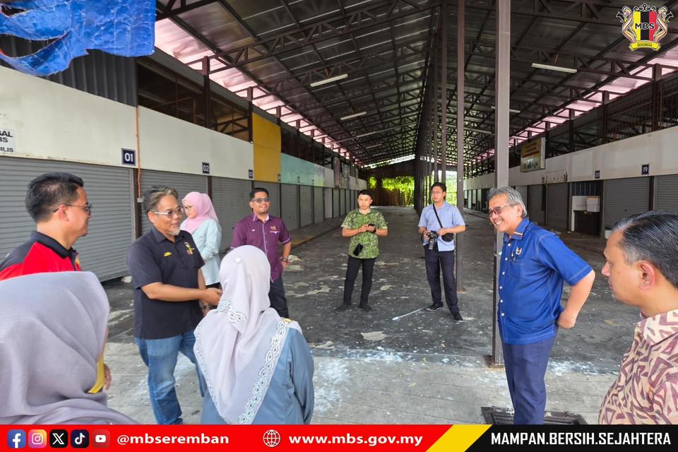 DATUK BANDAR TINJAU PROJEK MENAIKTARAF LONGKANG MONSOON KG. JIBOI