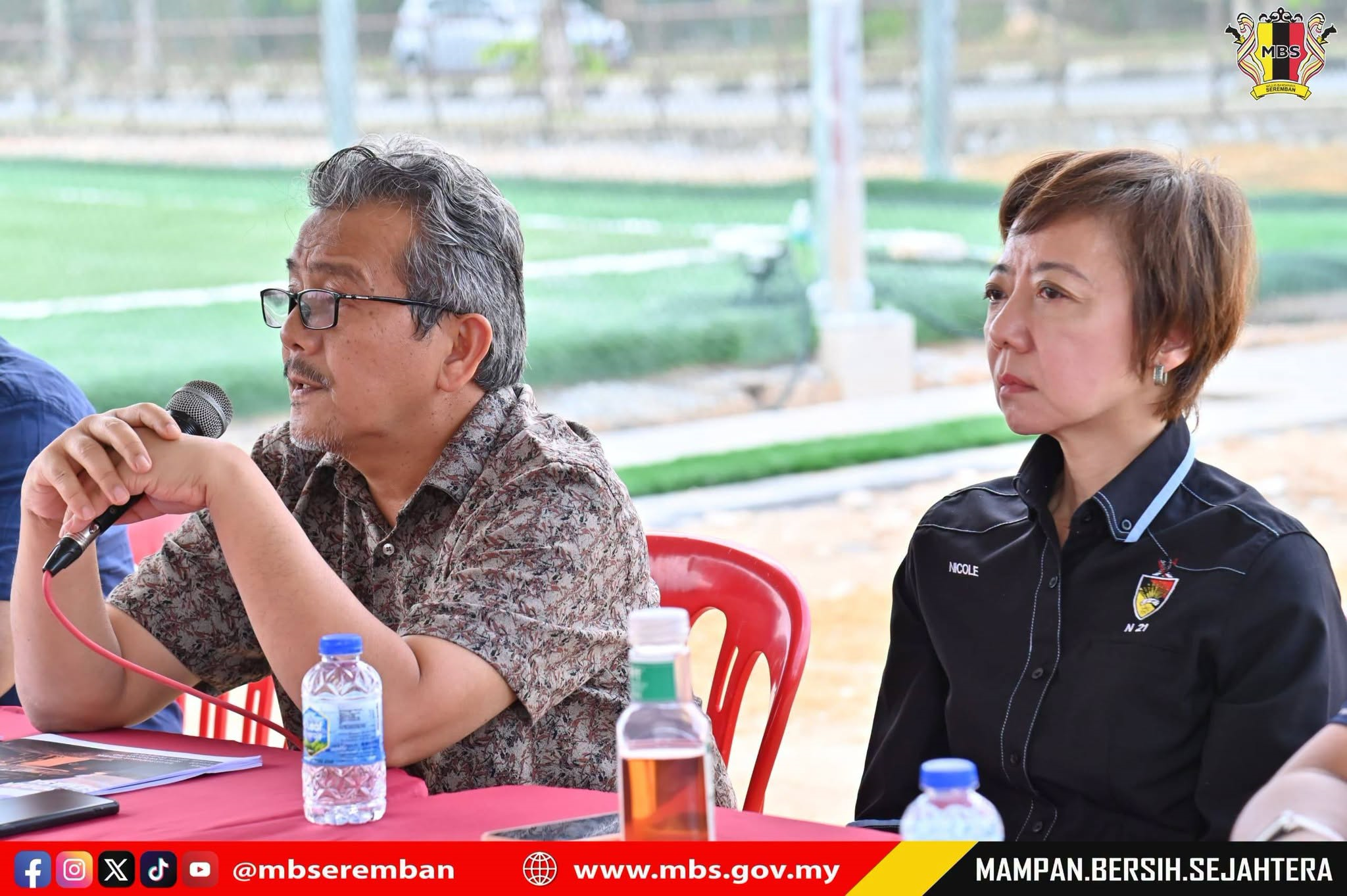 DATUK BANDAR TURUN BAGI SESI LIBAT URUS BERSAMA PENDUDUK SEREMBAN 2 BERHUBUNG PEMBANGUNAN PADANG SINTETIK