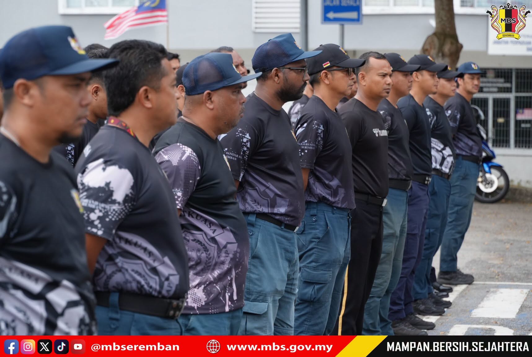 LATIHAN KAWAD KAKI KONTINJEN PERBARISAN MBS