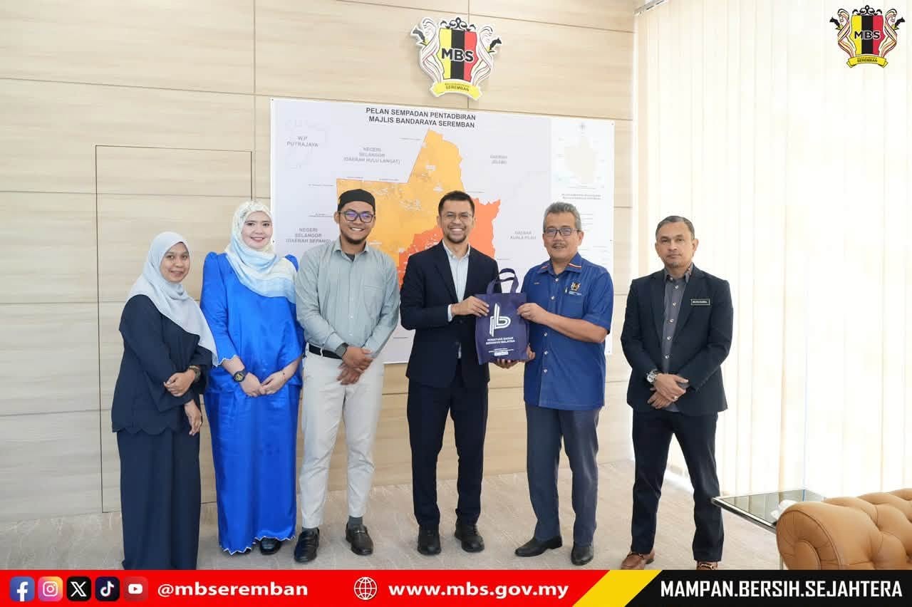 KUNJUNGAN HORMAT DARIPADA PERSATUAN BADAN BERKANUN MALAYSIA (PBBM)