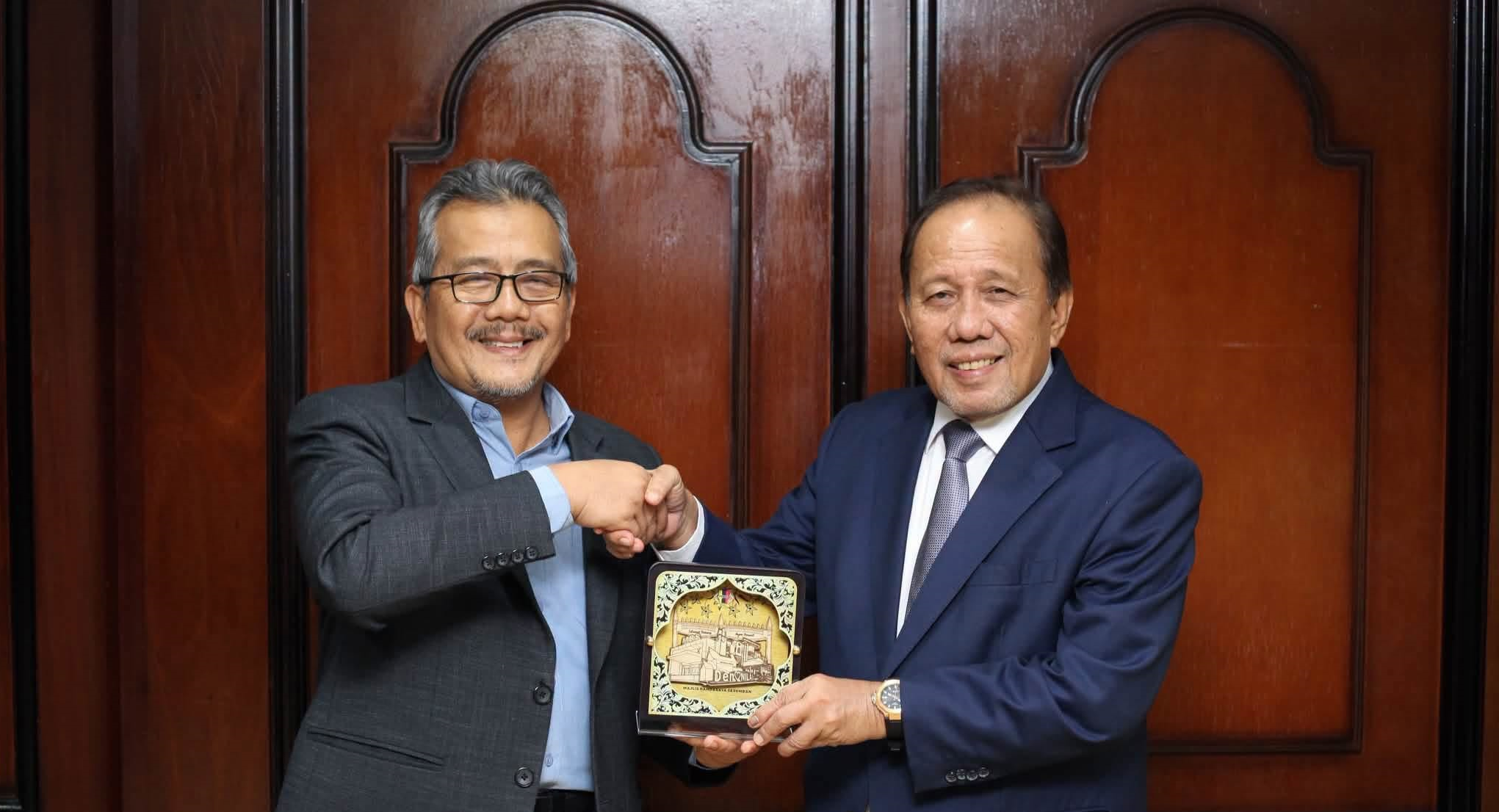 DATUK BANDAR KUNJUNGI YAB MENTERI BESAR NEGERI SEMBILAN
