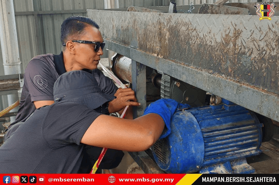 KACAUGANGGU BAU BUSUK AIR SUNGAI DI KAMPUNG KAYU ARA
