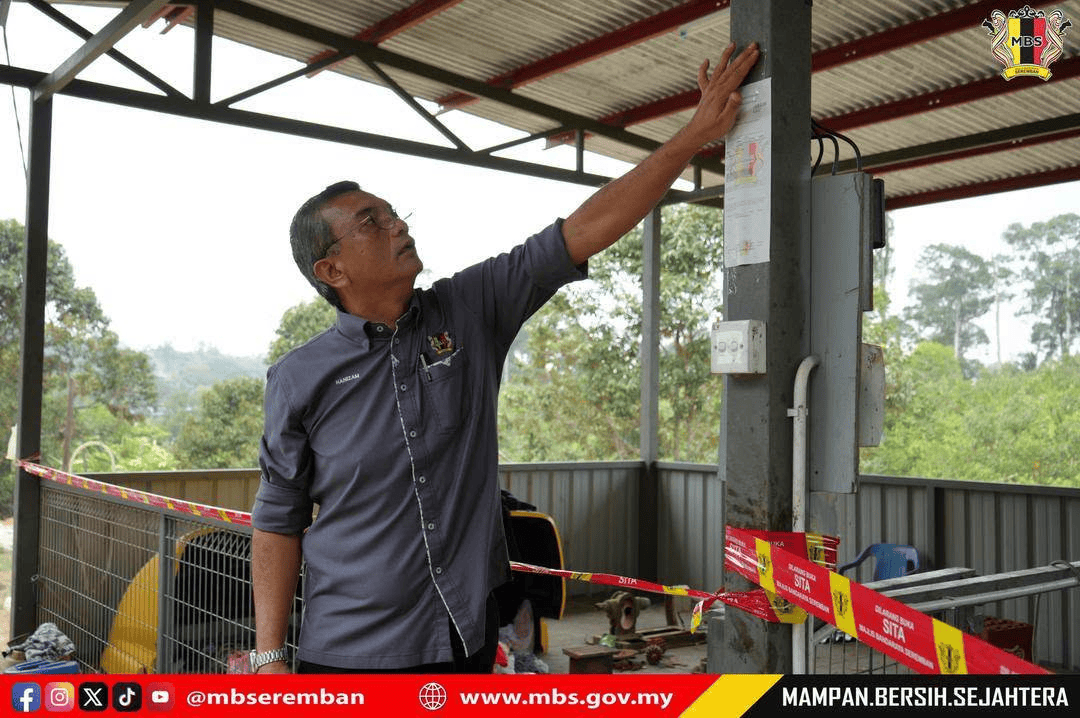 KACAUGANGGU BAU BUSUK AIR SUNGAI DI KAMPUNG KAYU ARA