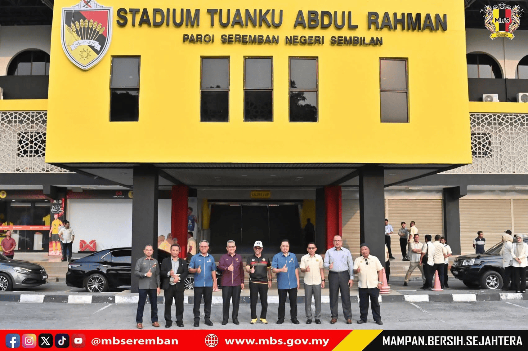 MAJLIS PENYERAHAN KERJA-KERJA PROJEK MENAIKTARAF STADIUM TUANKU ABDUL RAHMAN PAROI, NEGERI SEMBILAN DARUL KHUSUS