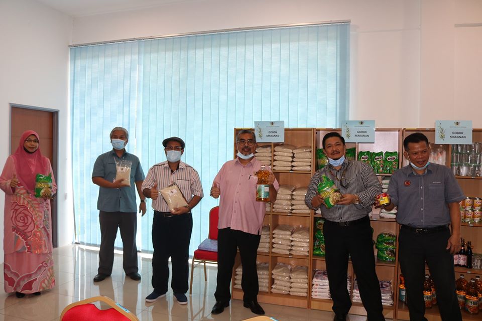 YBhg Dato' Haji Zazali bin Salehudin Datuk Bandar Majlis Bandaraya Seremban telah sudi merasmikan Bilik Gobok Infaq