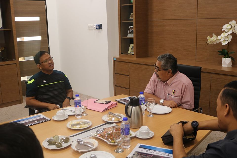 KUNJUNGAN HORMAT OLEH TUAN MUHAMAD BIN ABU BAKAR PENGARAH KEMAS 