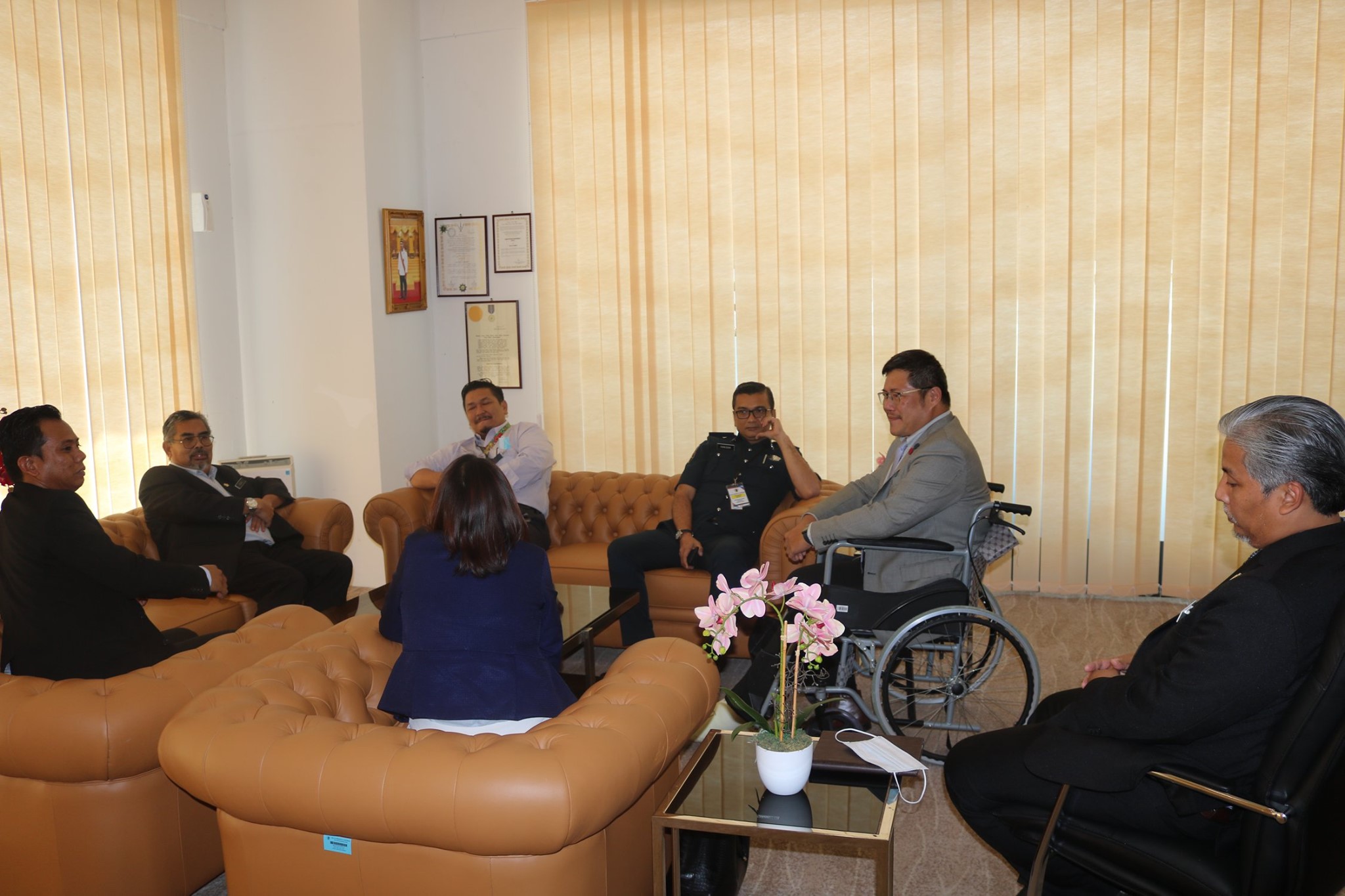 KUNJUNGAN HORMAT OLEH DELEGASI D'TEMPAT