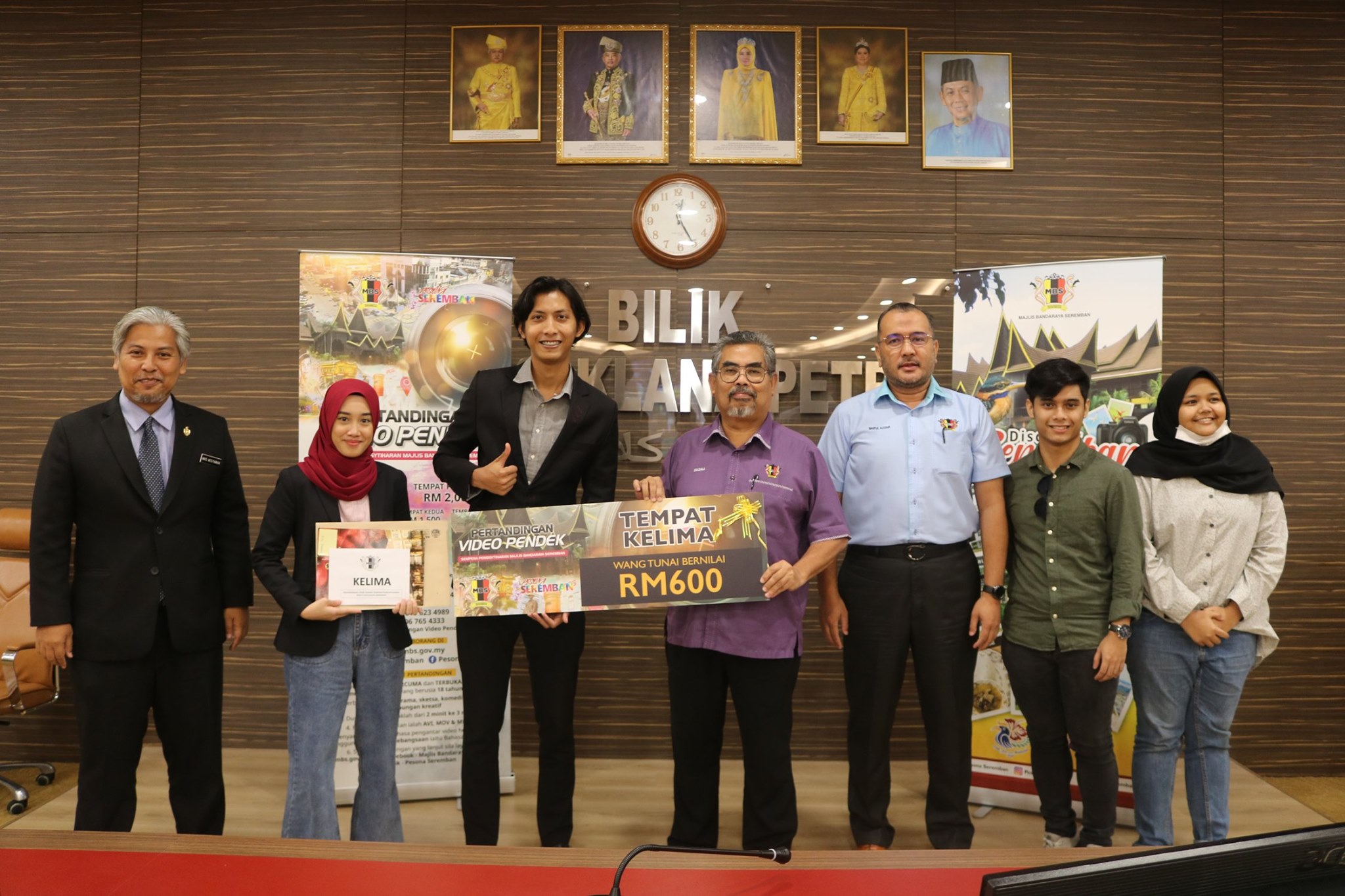 MAJLIS PENYAMPAIAN HADIAH KEPADA PEMENANG PERTANDINGAN VIDEO PENDEK