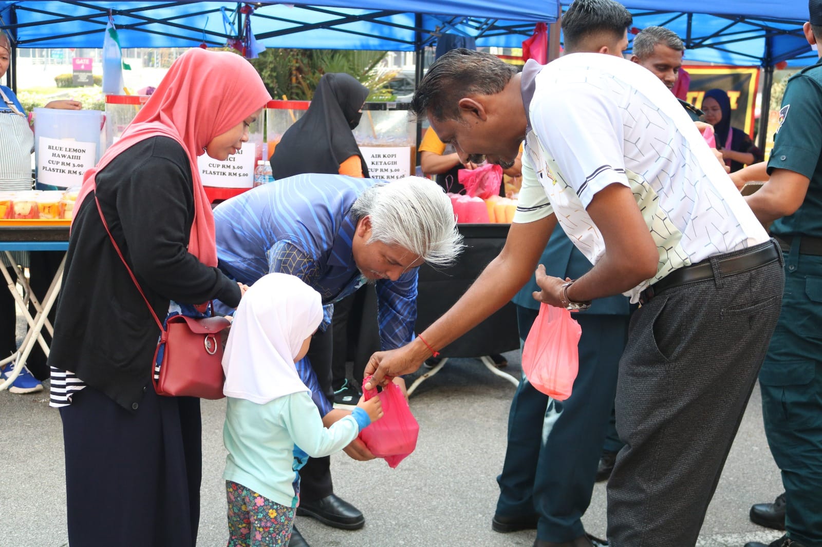 PROGRAM BUBUR LAMBUK & SESI WALKABOUT BAZAR RAMADHAN