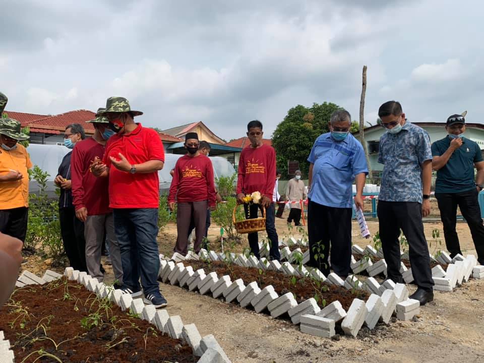 PROGRAM PORAK E (KOMUNITI) & KEBUN KOMUNITI KAMPUNG SENTOSA JAYA