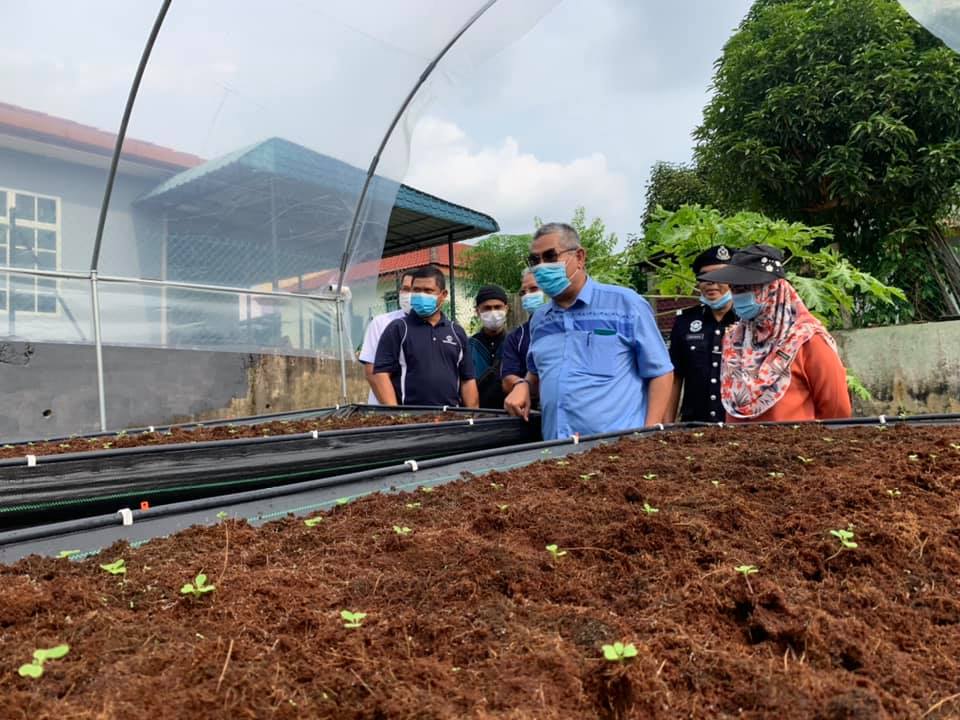 PROGRAM PORAK E (KOMUNITI) & KEBUN KOMUNITI KAMPUNG SENTOSA JAYA