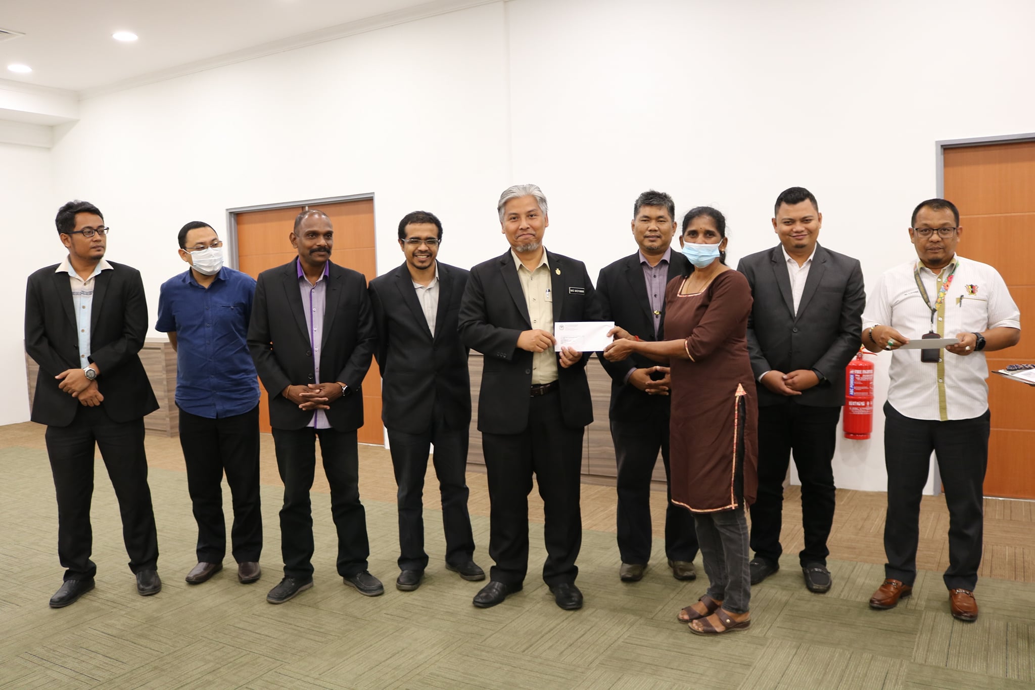 MAJLIS PENYERAHAN SURAT TAWARAN GERAI MAJLIS BANDARAYA SEREMBAN 