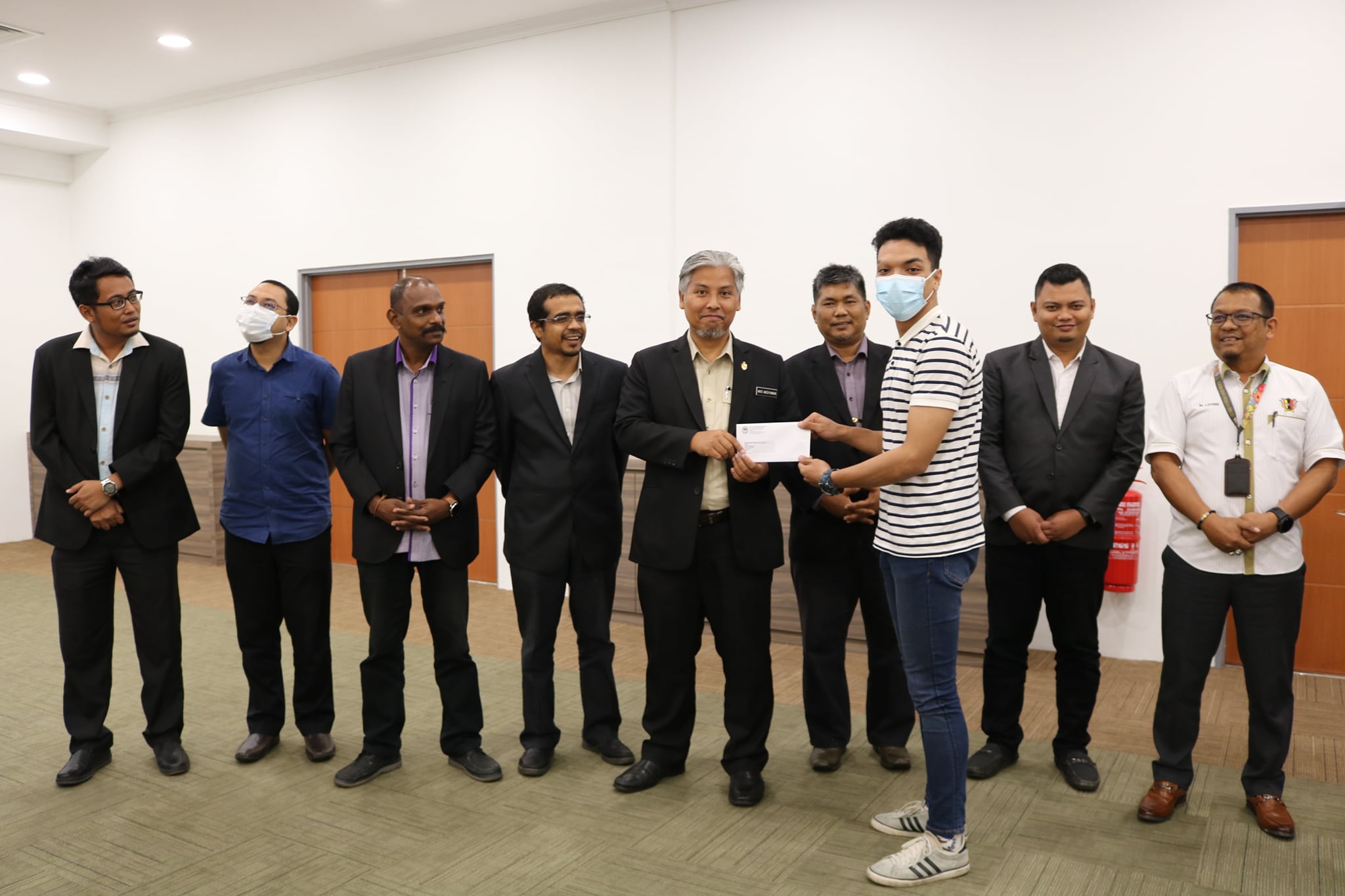 MAJLIS PENYERAHAN SURAT TAWARAN GERAI MAJLIS BANDARAYA SEREMBAN 