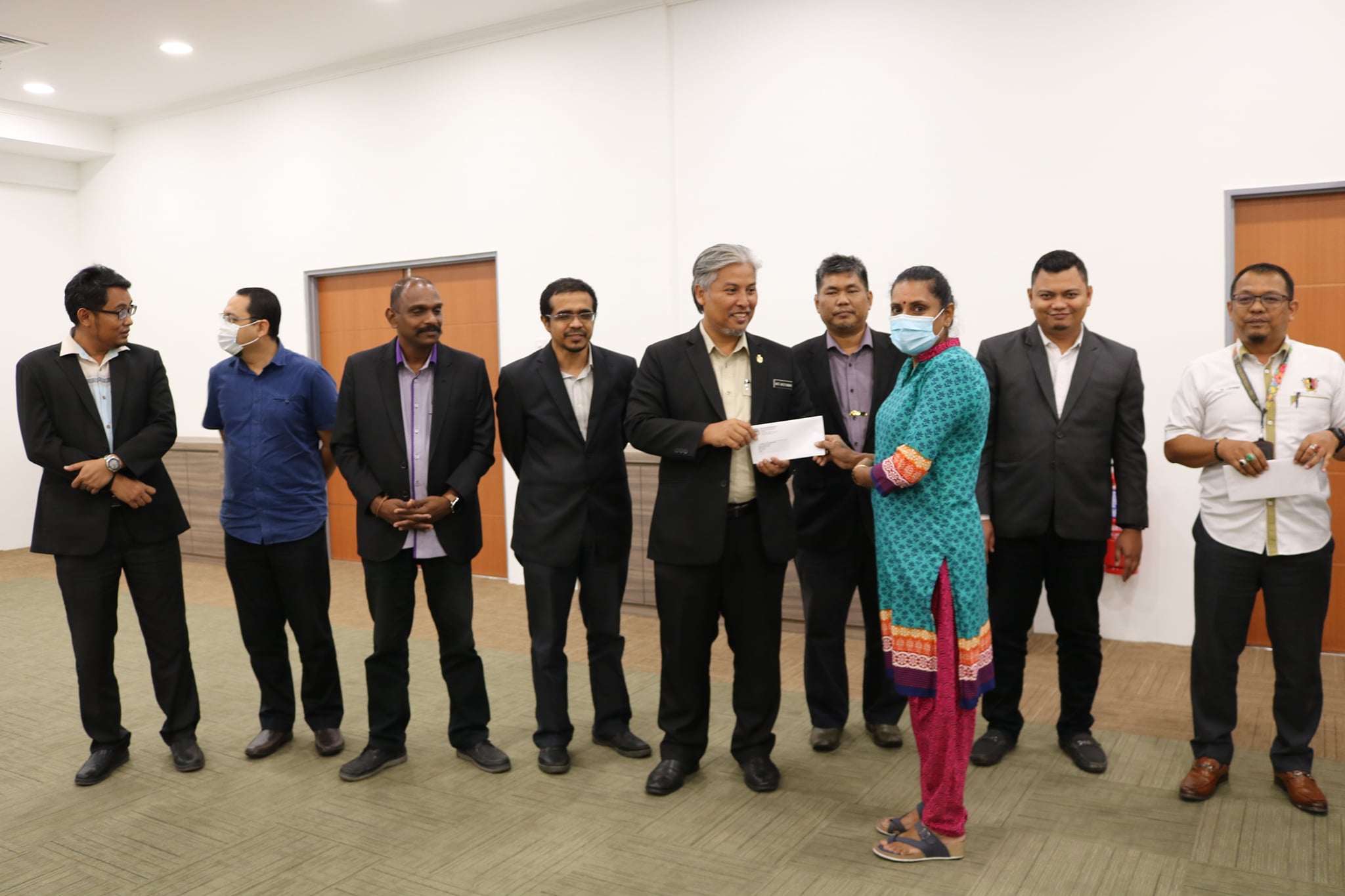 MAJLIS PENYERAHAN SURAT TAWARAN GERAI MAJLIS BANDARAYA SEREMBAN 