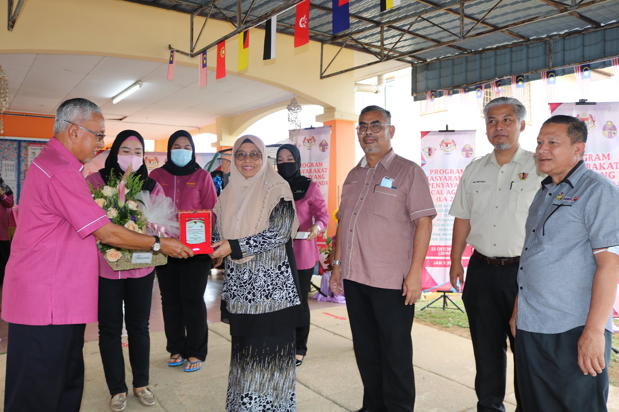 PROGRAM MASYARAKAT PENYAYANG LOCAL AGENDA 21 (LA21) 