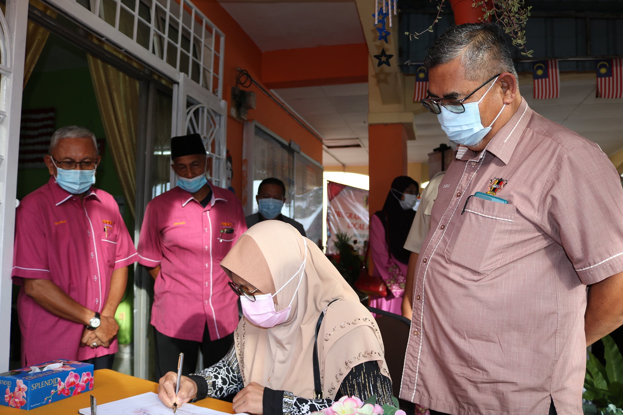 PROGRAM MASYARAKAT PENYAYANG LOCAL AGENDA 21 (LA21) 