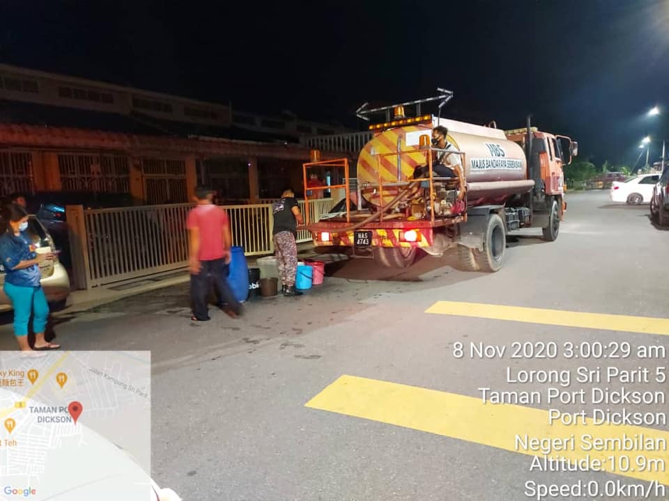 MBS MENGHULURKAN BANTUAN BEKALAN AIR 