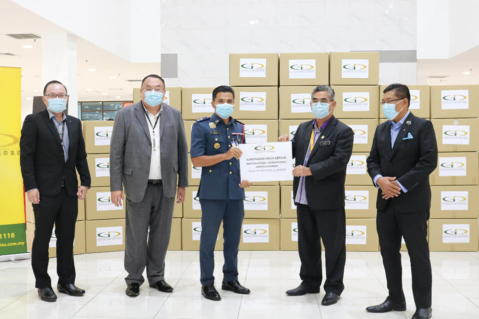 MAJLIS PENYERAHAN SUMBANGAN PELITUP MUKA (FACE MASK)