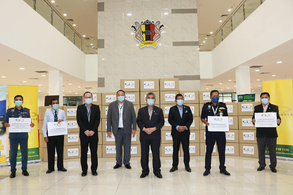 MAJLIS PENYERAHAN SUMBANGAN PELITUP MUKA (FACE MASK)