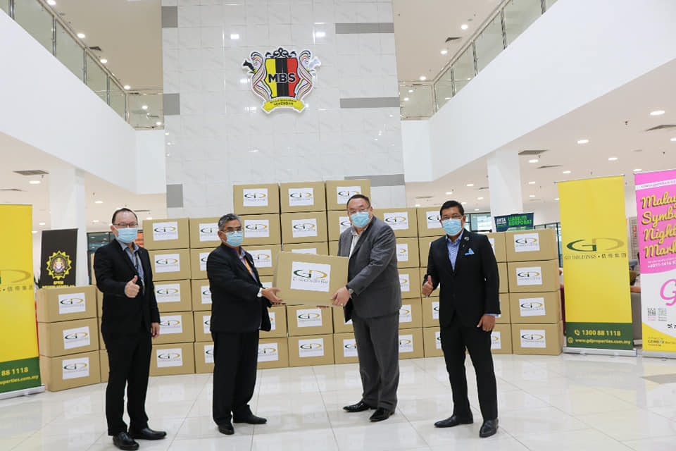 MAJLIS PENYERAHAN SUMBANGAN PELITUP MUKA (FACE MASK)