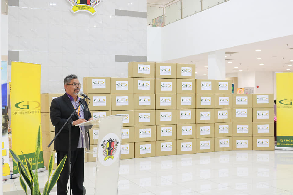 MAJLIS PENYERAHAN SUMBANGAN PELITUP MUKA (FACE MASK)