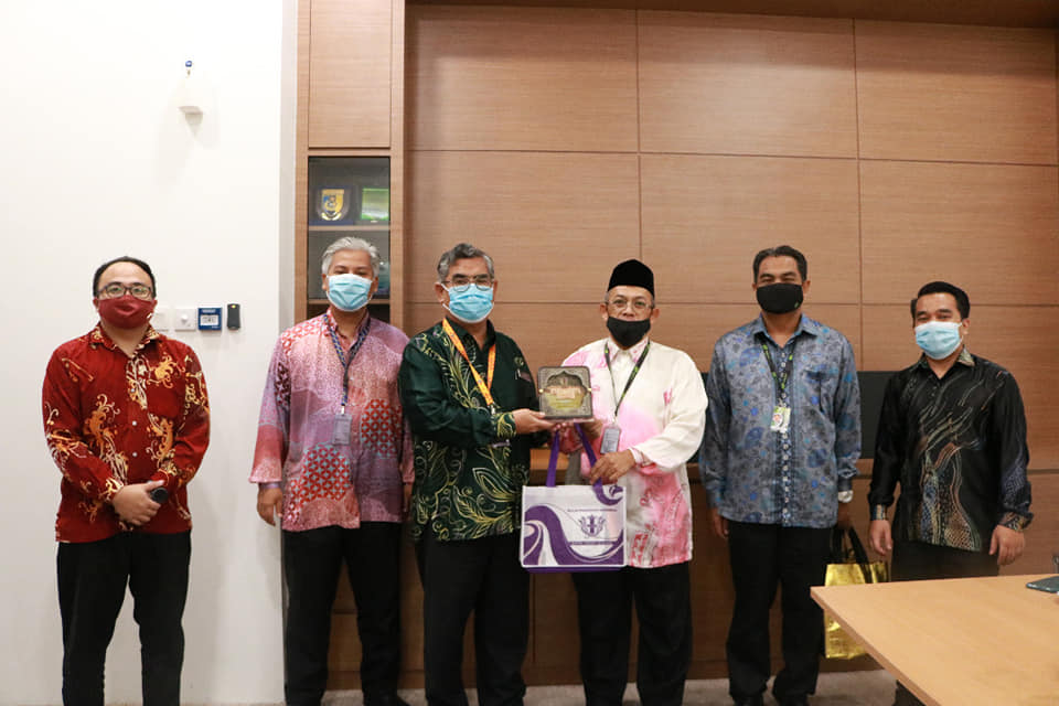 KUNJUNGAN HORMAT PENGARAH LEMBAGA TABUNG HAJI (TH) NEGERI SEMBILAN