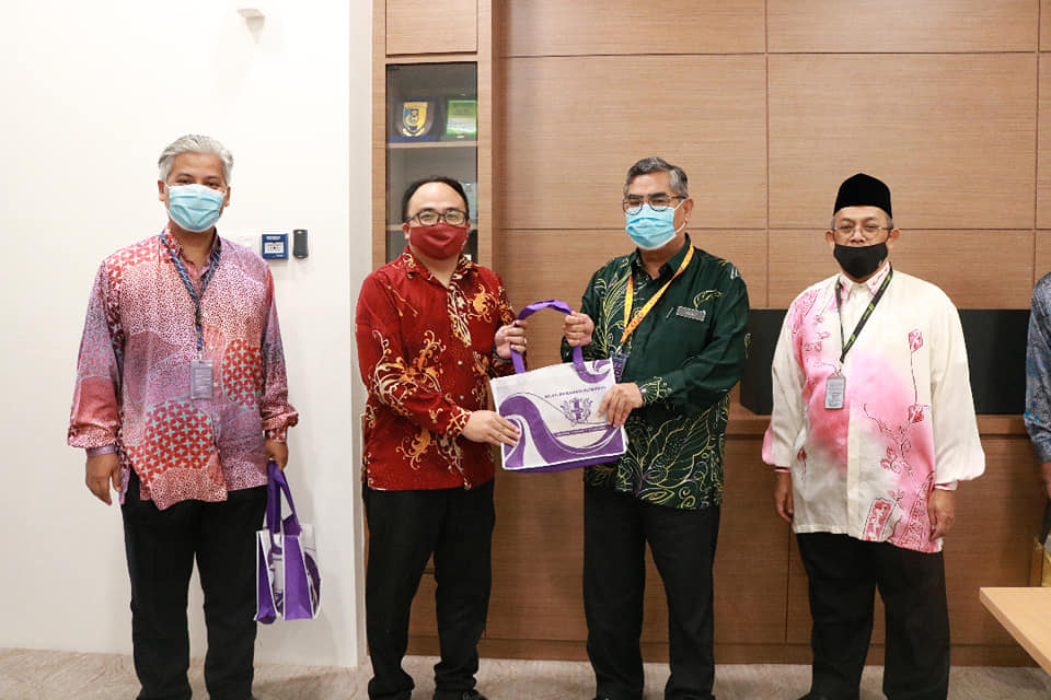 KUNJUNGAN HORMAT PENGARAH LEMBAGA TABUNG HAJI (TH) NEGERI SEMBILAN