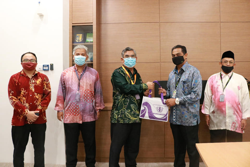 KUNJUNGAN HORMAT PENGARAH LEMBAGA TABUNG HAJI (TH) NEGERI SEMBILAN