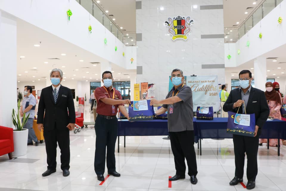 SUMBANGAN HARI RAYA AIDILFITRI 2021 KEPADA MAJLIS BANDAR RAYA SEREMBAN OLEH CARPET PRIMA SDN BHD