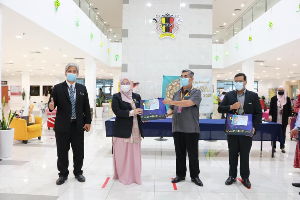 SUMBANGAN HARI RAYA AIDILFITRI 2021 KEPADA MAJLIS BANDAR RAYA SEREMBAN OLEH CARPET PRIMA SDN BHD