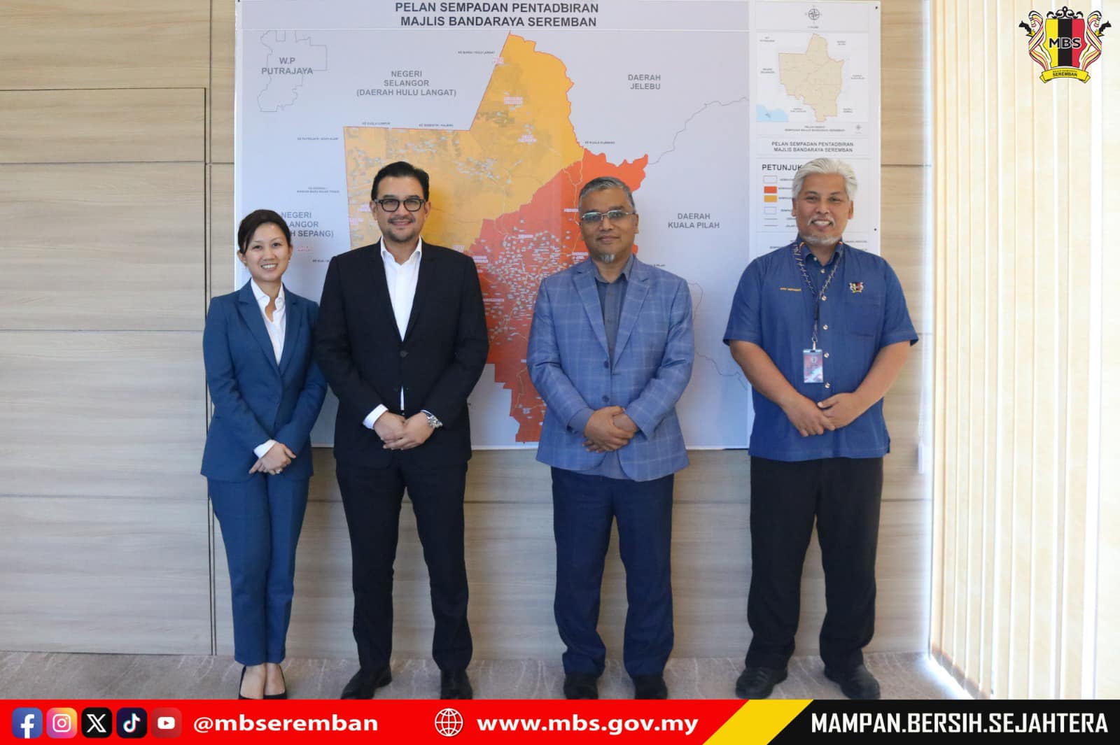 KUNJUNGAN HORMAT DARIPADA Y.M TUNKU DATO' MOHAMED ALAUDDIN TUNKU NAQUIYUDDIN