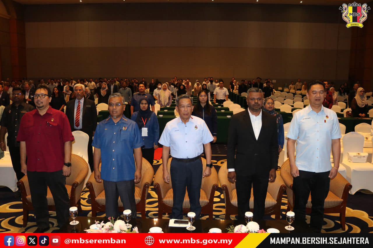 MAJLIS PERASMIAN SEMINAR MEMACU MALAYSIA VISION VALLEY KE ARAH BANDAR PINTAR DAN RENDAH KARBON