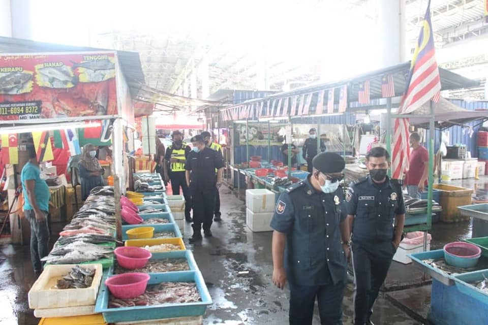 OPERASI BERSEPADU PEMANTAUAN DAN PEMERIKSAAN SOP PPN FASA 3 DI PREMIS-PREMIS PERNIAGAAN SEKITAR NILAI, NEGERI SEMBILAN