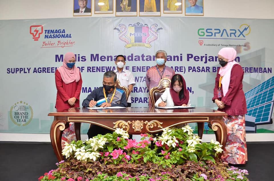 MAJLIS MENANDATANGANI PERJANJIAN ‘SUPPLY AGREEMENT OF RENEWABLE ENERGY (SARE)’ PASAR BESAR SEREMBAN 