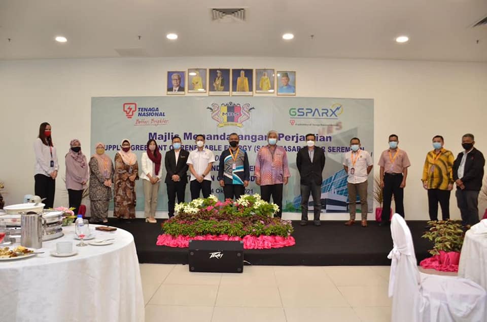 MAJLIS MENANDATANGANI PERJANJIAN ‘SUPPLY AGREEMENT OF RENEWABLE ENERGY (SARE)’ PASAR BESAR SEREMBAN 