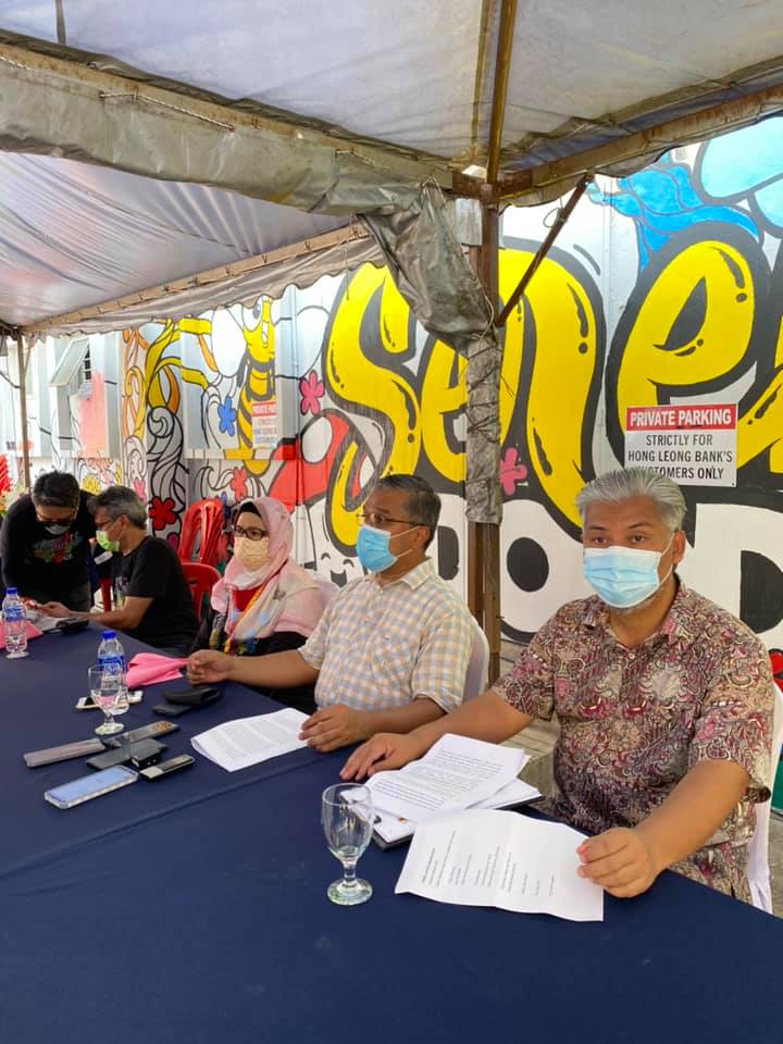 ​MAJLIS GIMIK PELANCARAN MURAL DAN LIBAT URUS [Click and drag to move] ​