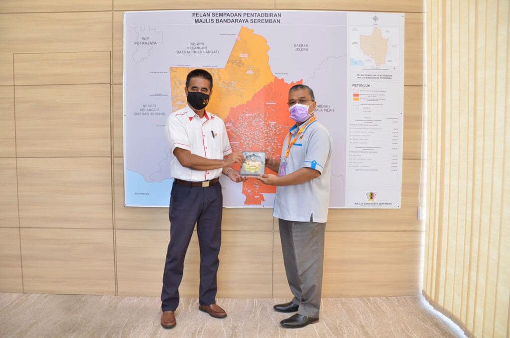 KUNJUNGAN HORMAT KE ATAS DATUK BANDAR OLEH PEKERJA-PEKERJA DI DALAM PERKHIDMATAN AWAM, CUEPACS NEGERI SEMBILAN