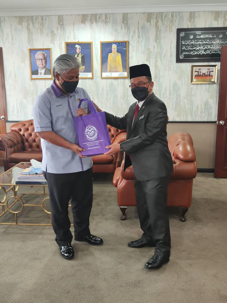 KUNJUNGAN HORMAT DATUK BANDAR KE JAWI