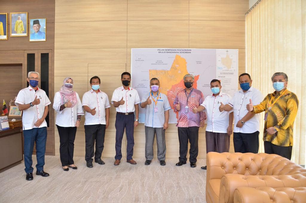 KUNJUNGAN HORMAT KE ATAS DATUK BANDAR OLEH PEKERJA-PEKERJA DI DALAM PERKHIDMATAN AWAM, CUEPACS NEGERI SEMBILAN